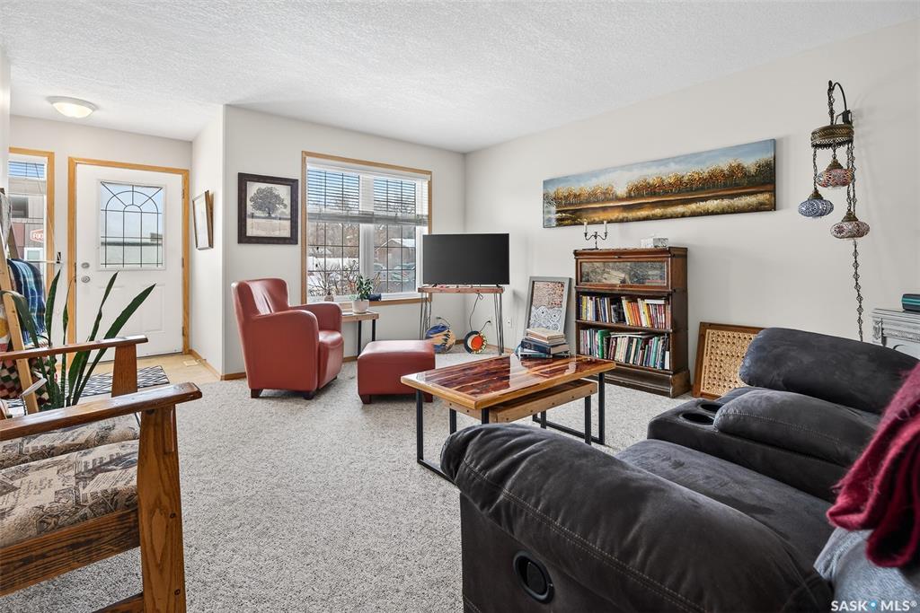 Fifth View of 257 Fairford Street W #4, Central MJ, Moose Jaw, Saskatchewan, S6H 1V5