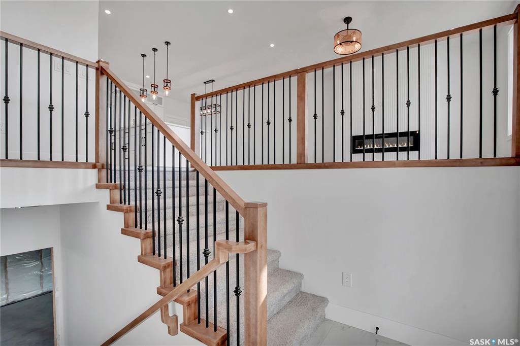 Fifth View of 812 Woods Crescent, Warman, Saskatchewan, S0K 4S4