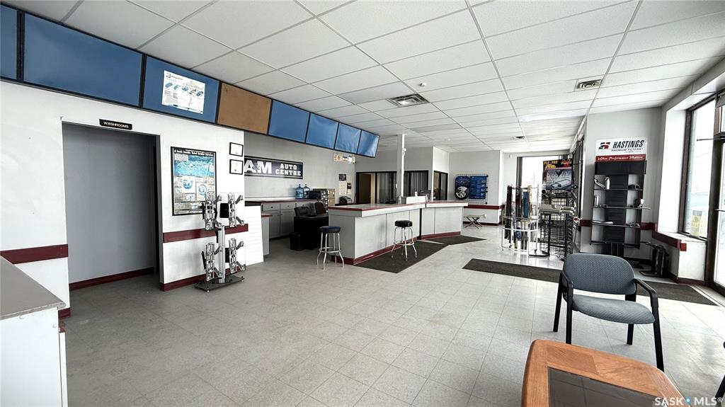 Fifth View of 370 Railway Avenue E, Downtown, North Battleford, Saskatchewan, S9A 2R7