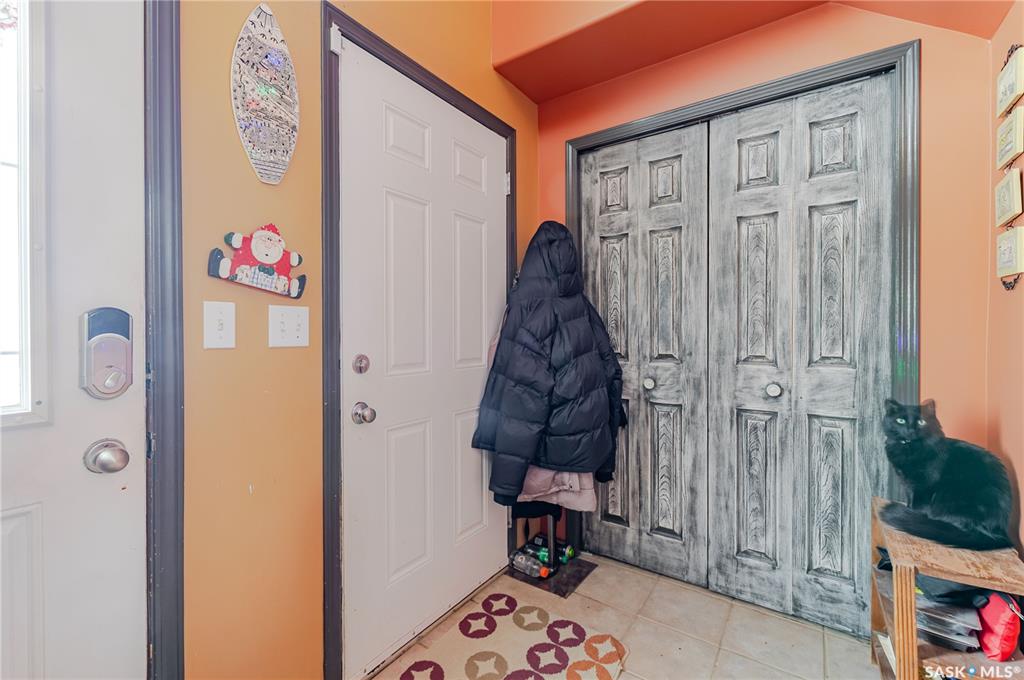 Fourth View of 294 Wellington Drive, Westmount/Elsom, Moose Jaw, Saskatchewan, S6K 1A4