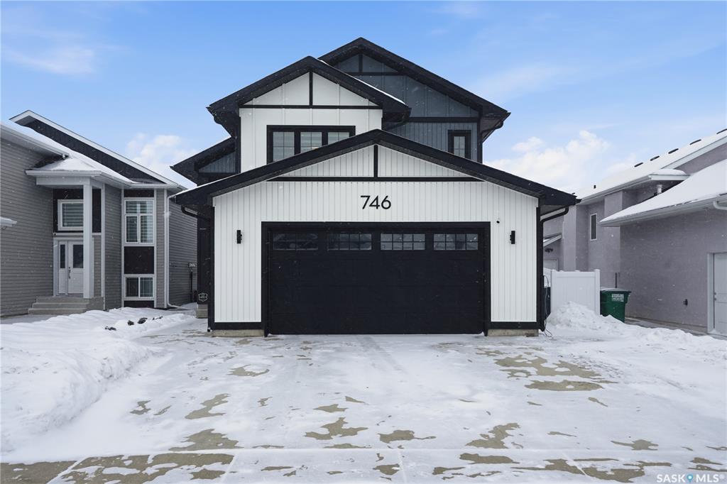 746 Bentley Manor, SK025788, Saskatchewan,