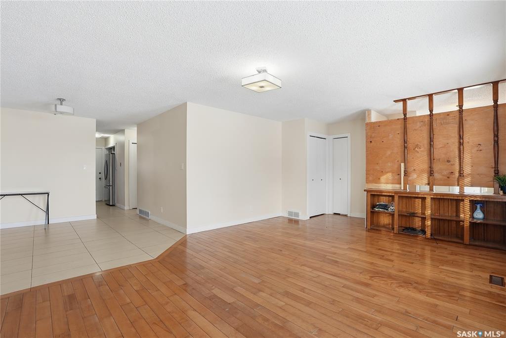 Fourth View of 313 Q Avenue S, Pleasant Hill, Saskatoon, Saskatchewan, S7M 2Y2