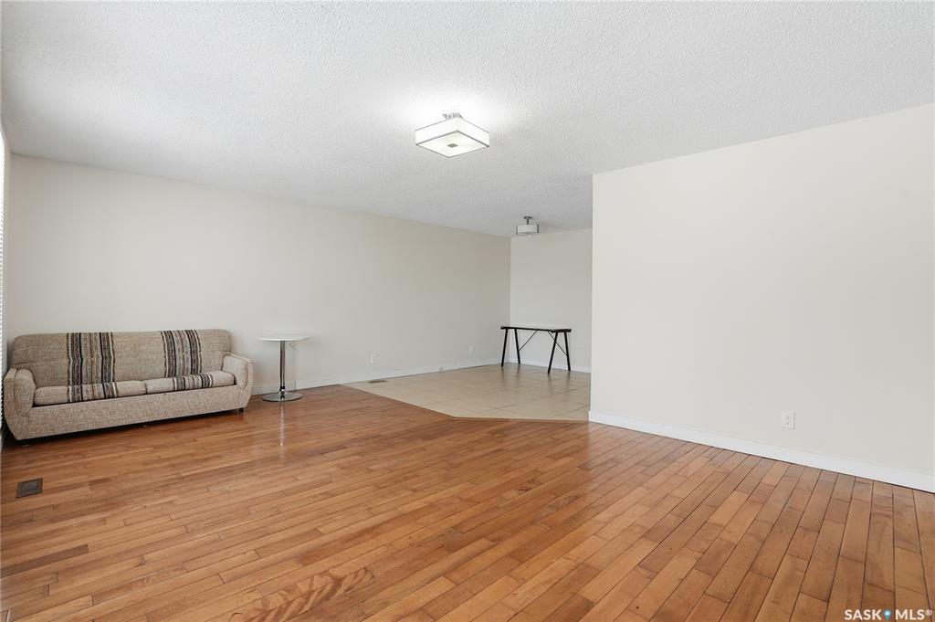 Fifth View of 313 Q Avenue S, Pleasant Hill, Saskatoon, Saskatchewan, S7M 2Y2