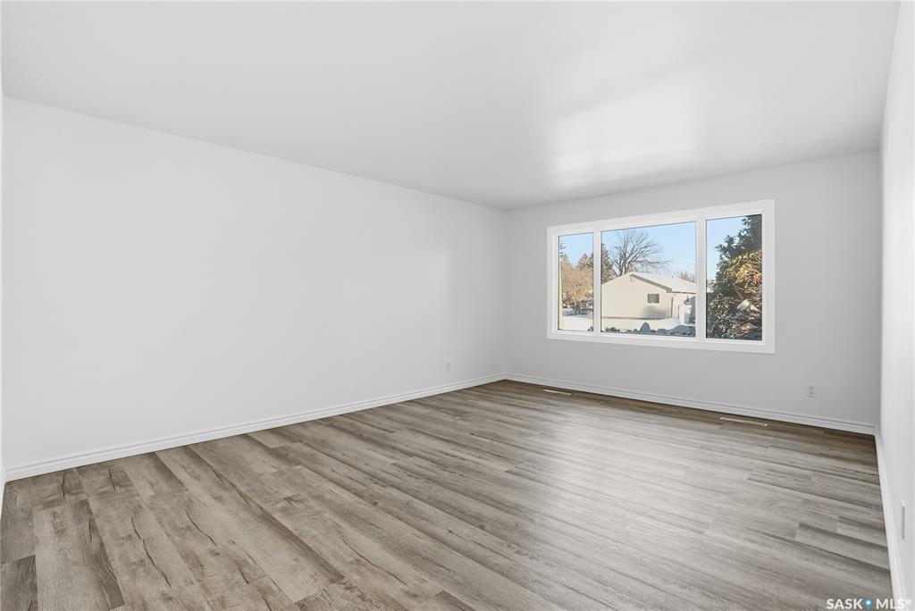 Fourth View of 1906 Louise Avenue, Holliston, Saskatoon, Saskatchewan, S7J 2C2