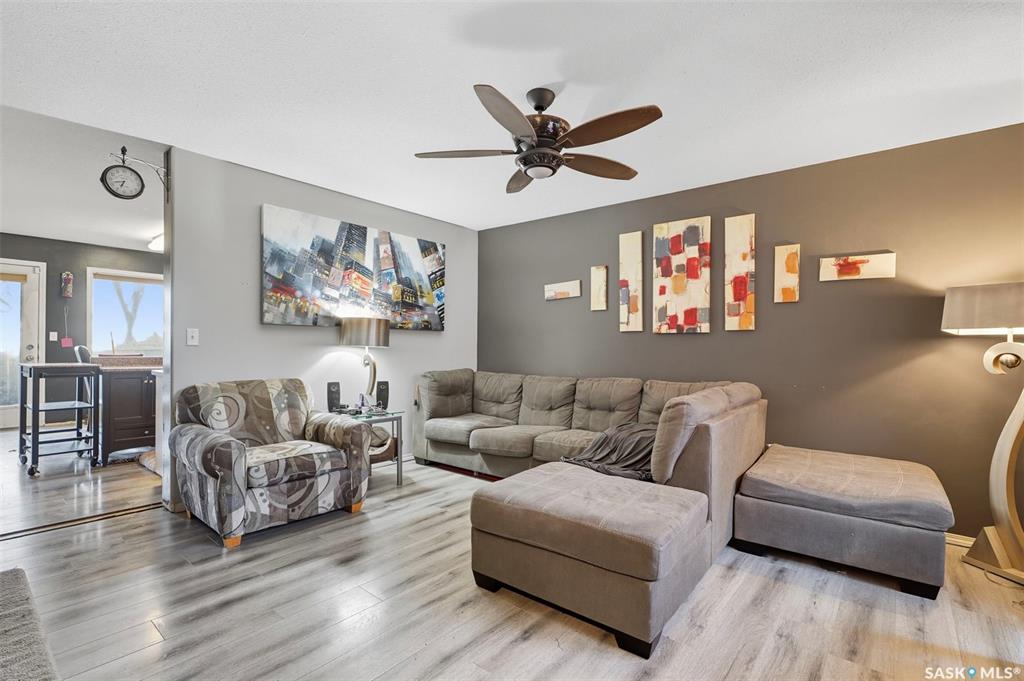 Fifth View of 802 K Avenue N #3, Westmount, Saskatoon, Saskatchewan, S7L 2N1