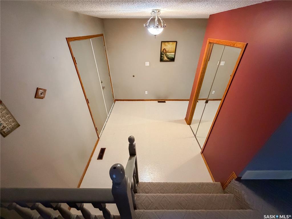 Fourth View of 594 5th Street W, Shaunavon, Saskatchewan, S0N 2M0