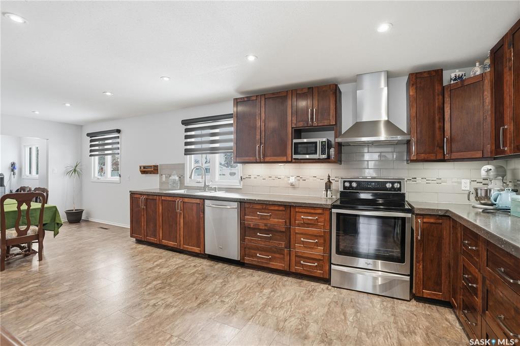 Third View of 204 7th Avenue W, Wilkie, Saskatchewan, S0K 4W0