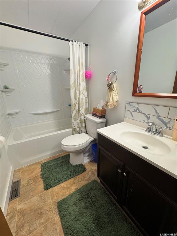 Fifth View of 1609 Warren Avenue, Weyburn, Saskatchewan, S4H 0M3