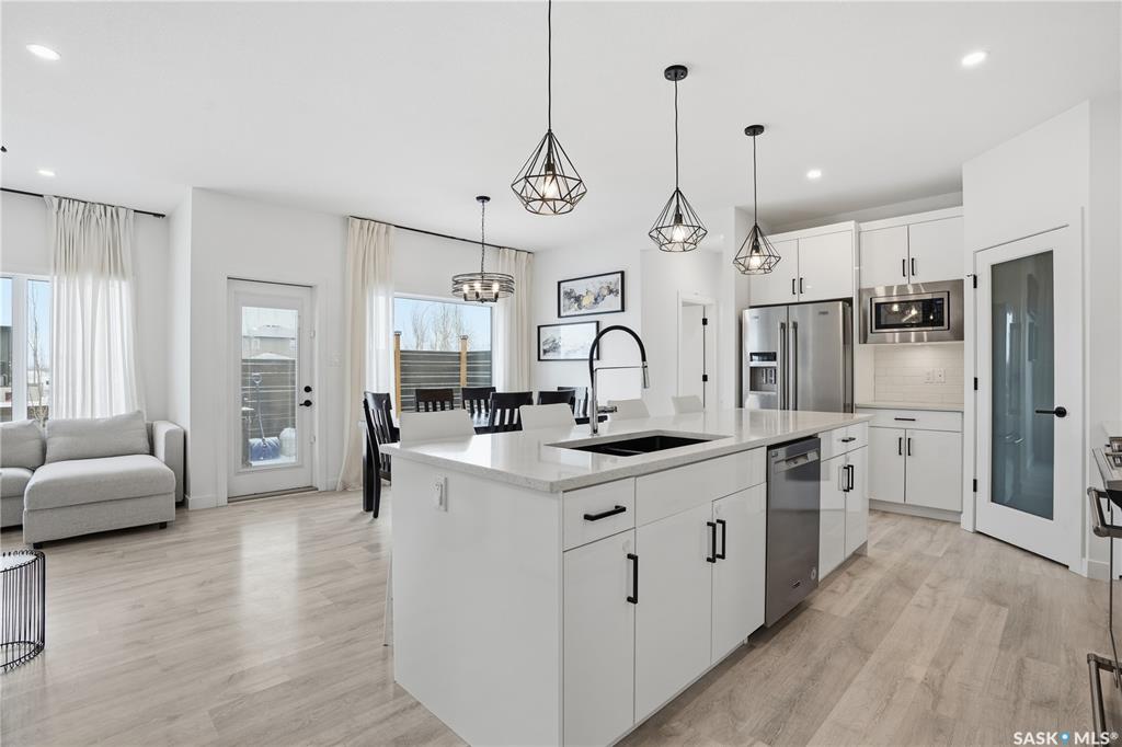 Fifth View of 18 Mackenzie Crescent, Pilot Butte, Saskatchewan, S0G 3Z0