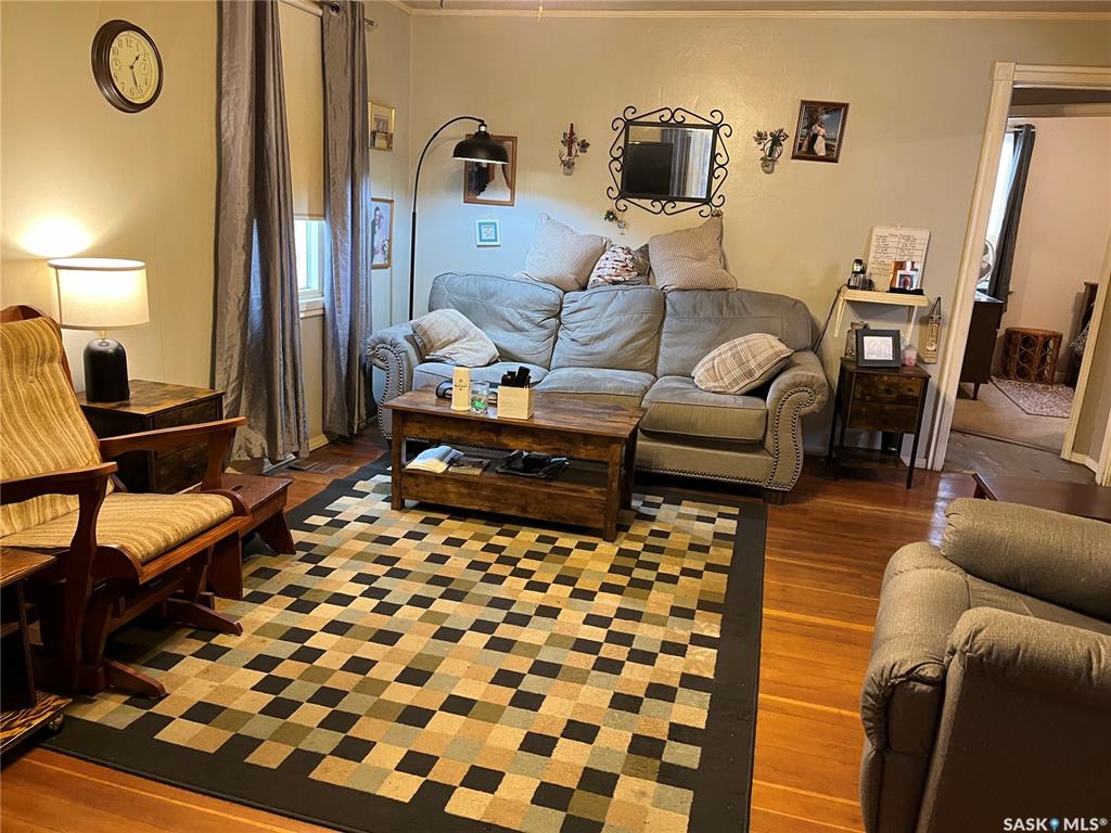 Fourth View of 219 1st Avenue, Gravelbourg, Saskatchewan, S0H 1X0