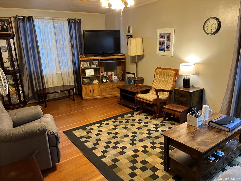 Fifth View of 219 1st Avenue, Gravelbourg, Saskatchewan, S0H 1X0