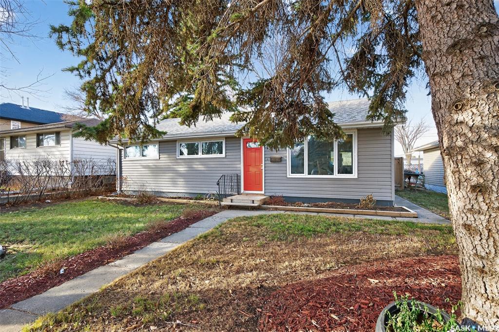 Fifth View of 1314 7th Avenue Nw, Central MJ, Moose Jaw, Saskatchewan, S6H 4C9