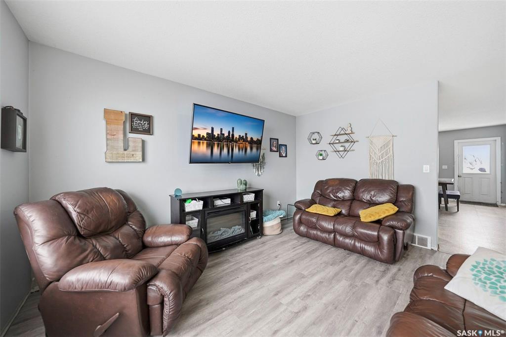 Fifth View of 417 Martens Street, Warman, Saskatchewan, S0K 4S3