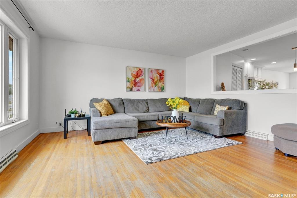 Third View of 833 Keith Street, Westmount/Elsom, Moose Jaw, Saskatchewan, S6H 5R4