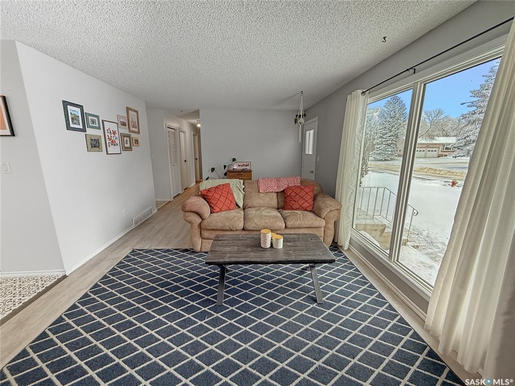 Fourth View of 413 Hayes Drive, South West SC, Swift Current, Saskatchewan, S9H 4H2