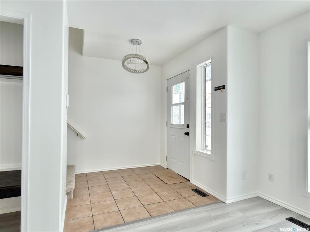 Second View of 538 Carter Way, Confederation Park, Saskatoon, Saskatchewan, S7L 7J1