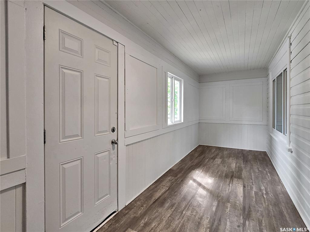 Second View of 221 N Avenue S, Pleasant Hill, Saskatoon, Saskatchewan, S7M 2N1