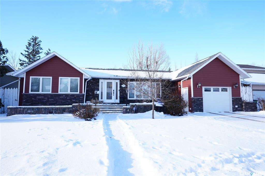 MLS® listing #SK026399 for sale located at 1614 11 Th Avenue Nw