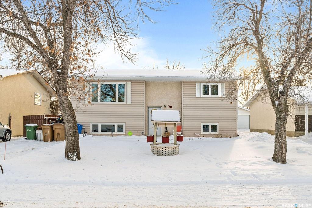 MLS® listing #SK026470 for sale located at 50 Hyland Crescent