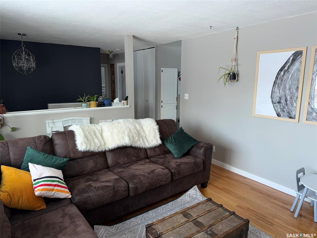 Fifth View of 410 Miller Crescent E, Wynyard, Saskatchewan, S0A 4T0