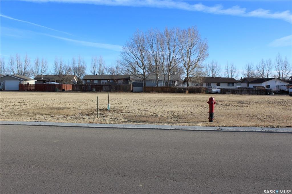 Third View of 740 Kelly Drive, Shaunavon, Saskatchewan, S0N 2M0