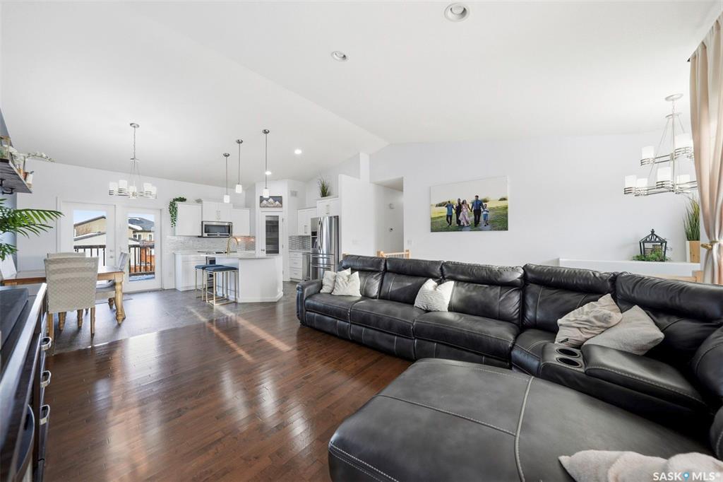 Fifth View of 833 Rock Hill Lane, Martensville, Saskatchewan, S0K 0A2