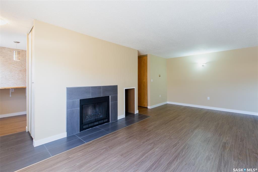 Fifth View of 67 Wood Lily Drive #312, VLA/Sunningdale, Moose Jaw, Saskatchewan, S6J 1G6