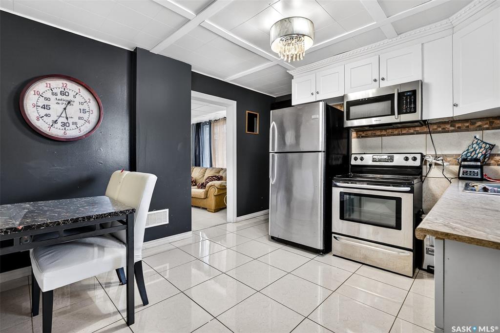 Fourth View of 174 Ominica Street W, Central MJ, Moose Jaw, Saskatchewan, S6H 1X2