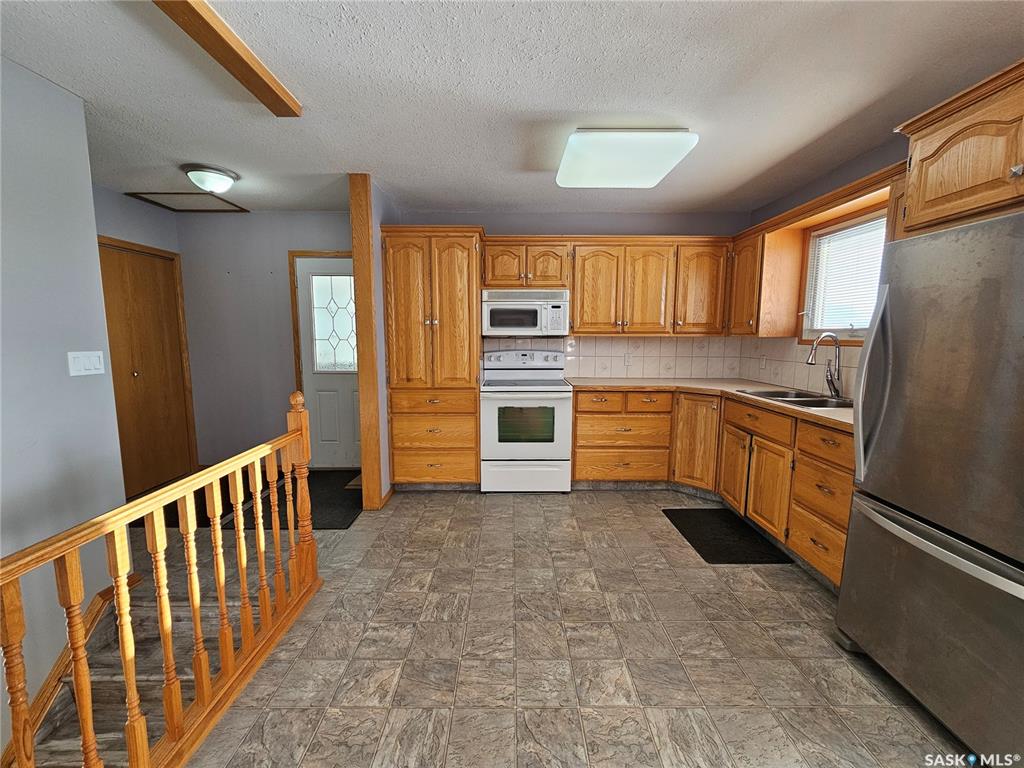 Third View of 249 7th Avenue W, Unity, Saskatchewan, S0K 4L0