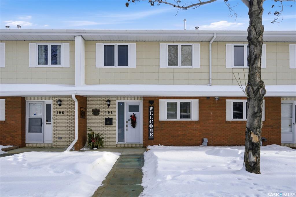 MLS® listing #SK027124 for sale located at 198 Plainsview Drive