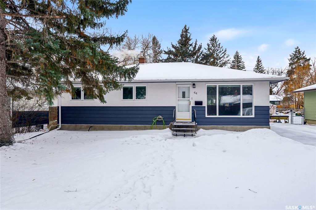 MLS® listing #SK027137 for sale located at 44 Falcon Bay