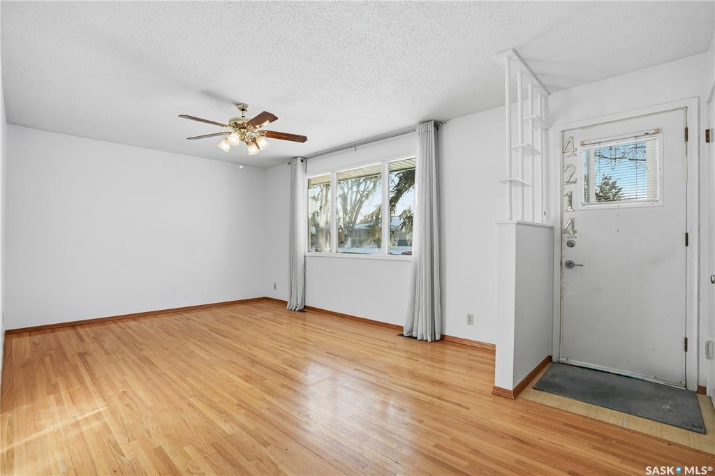 Fourth View of 4214 Richmond Place, Regent Park, Regina, Saskatchewan, S4R 4N6