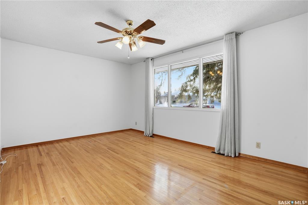 Fifth View of 4214 Richmond Place, Regent Park, Regina, Saskatchewan, S4R 4N6