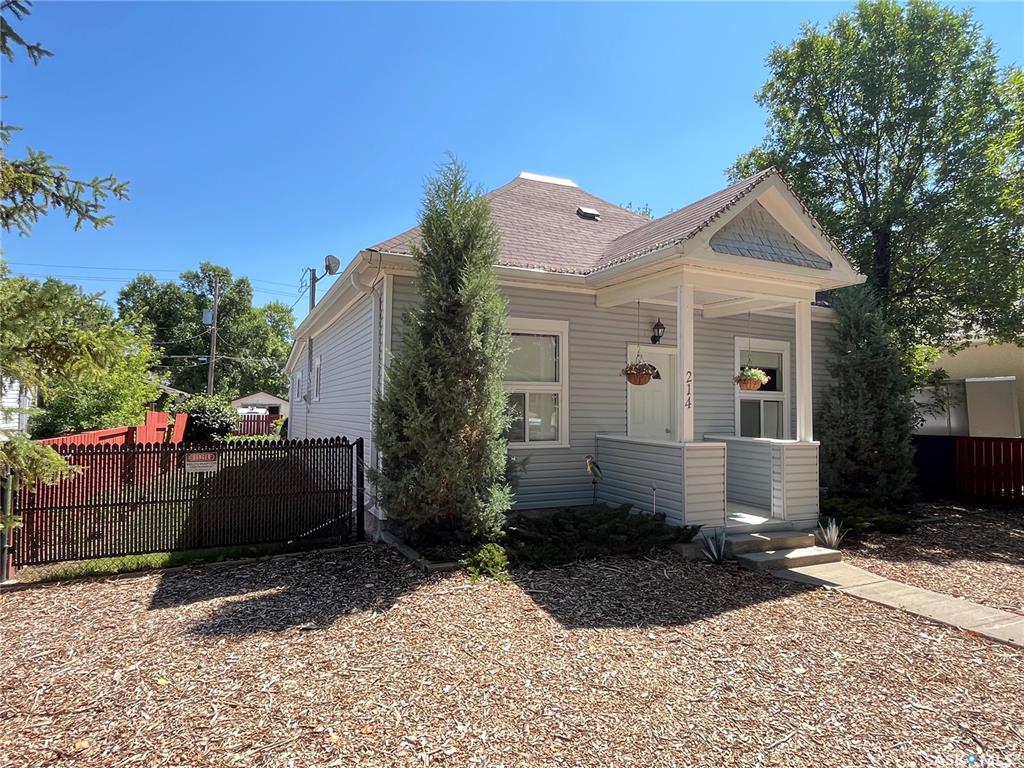 Third View of 214 Marsh Street, Maple Creek, Saskatchewan, S0N 1N0