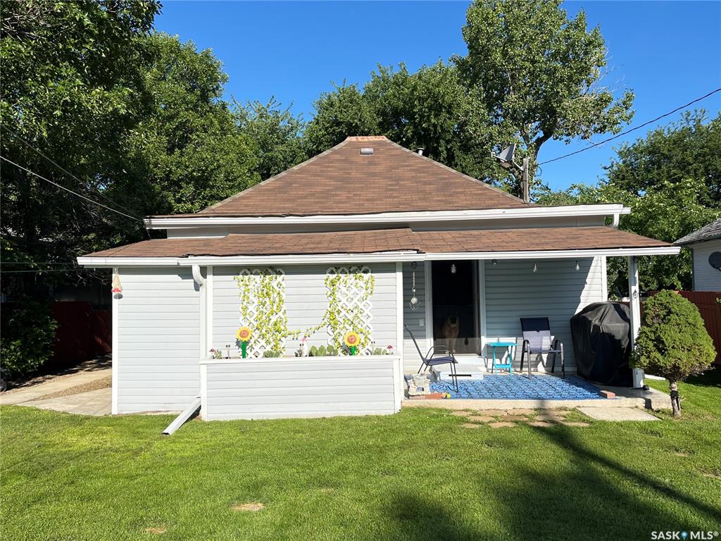 Fifth View of 214 Marsh Street, Maple Creek, Saskatchewan, S0N 1N0