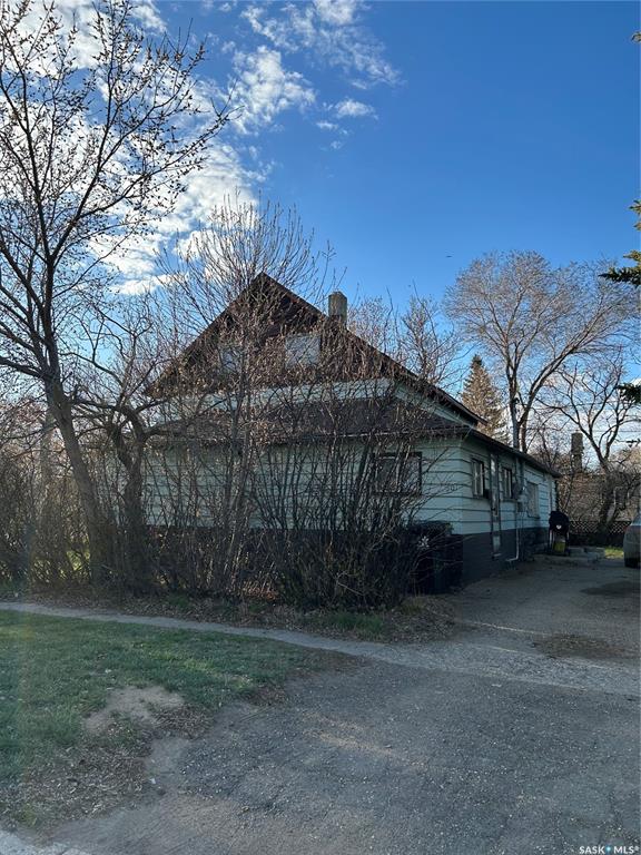 Second View of 301 Aldridge Street, Bienfait, Saskatchewan, S0C 0M0