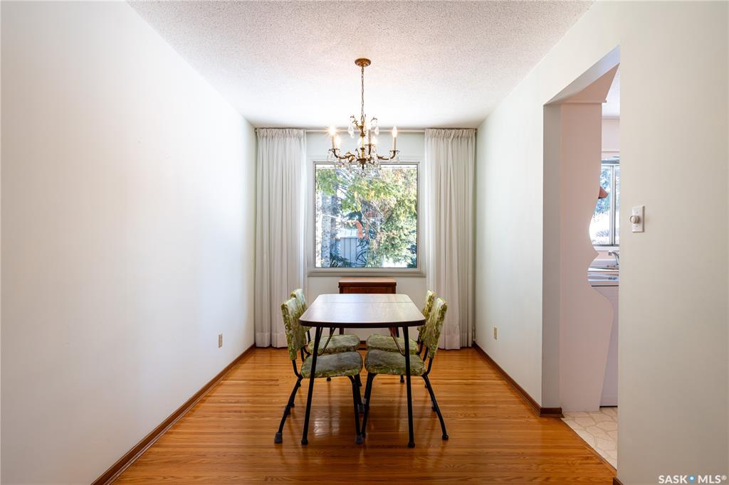 Fifth View of 1305 East Centre, Eastview SA, Saskatoon, Saskatchewan, S7J 3A8