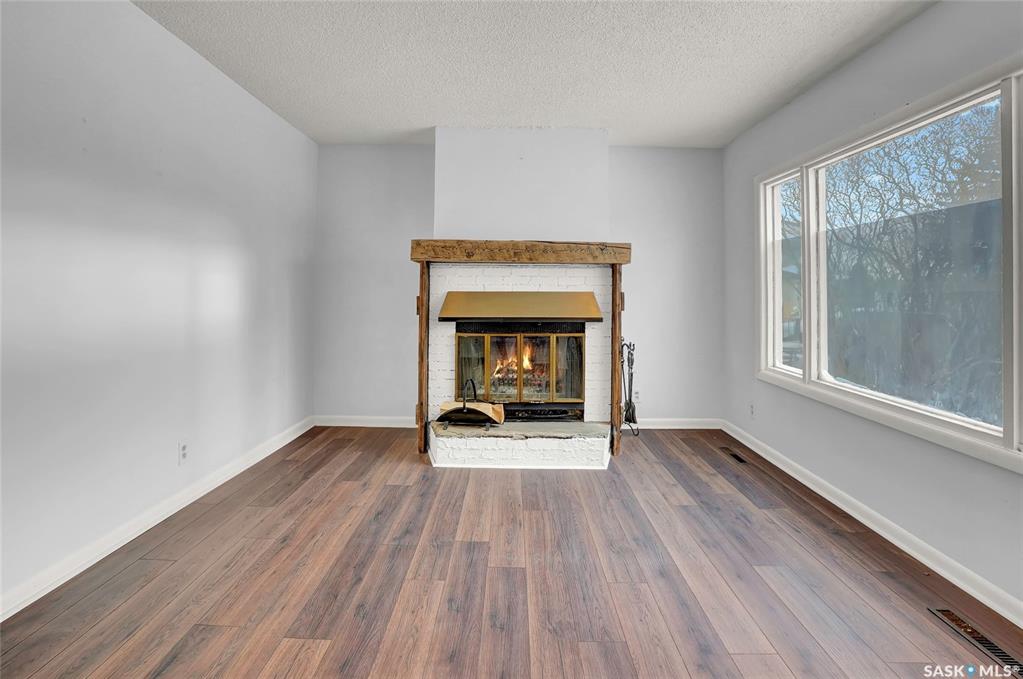 Fourth View of 5336 5th Avenue, Rosemont, Regina, Saskatchewan, S4T 0M4