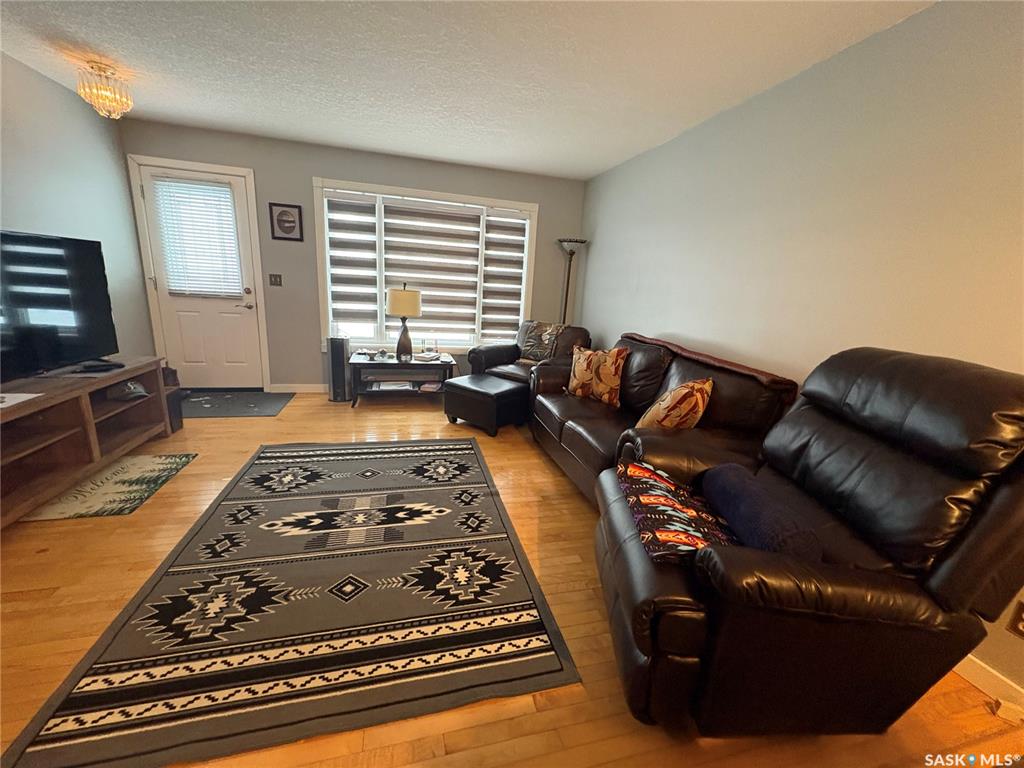 Third View of 527 2nd Street Ne, Ituna, Saskatchewan, S0A 1N0