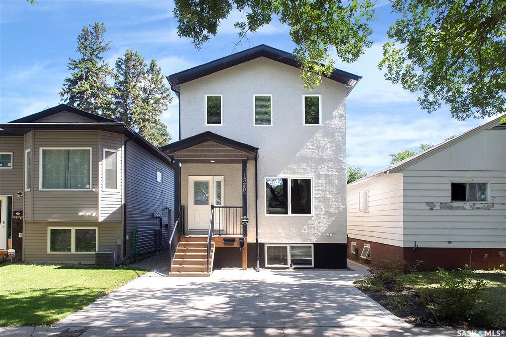 1320 B Avenue N, SK027426, Saskatchewan,