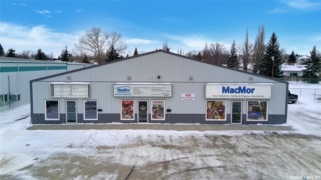 405 North Service Road W, SK027515, Saskatchewan,