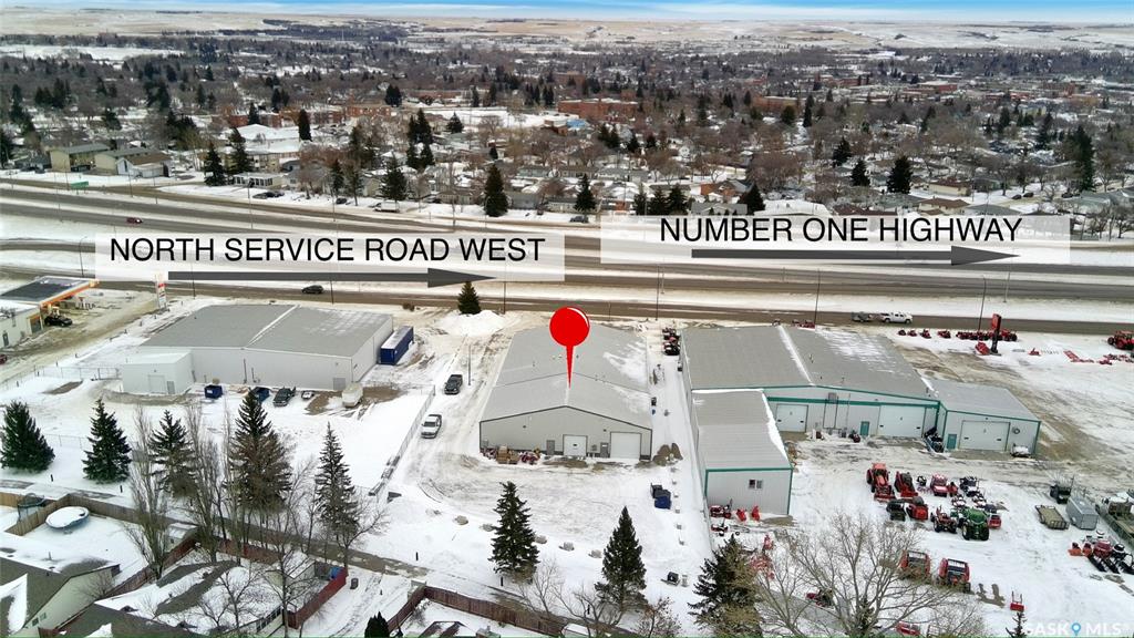 Second View of 405 North Service Road W, North West, Swift Current, Saskatchewan, S9H 4X5