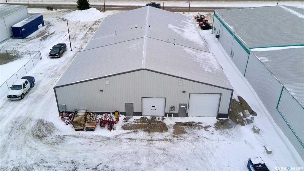 Third View of 405 North Service Road W, North West, Swift Current, Saskatchewan, S9H 4X5