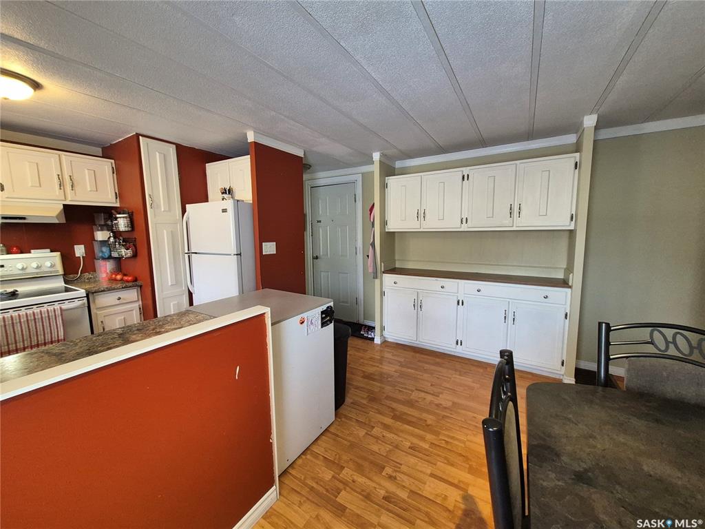 Third View of 129 17th Street Ne, Weyburn, Saskatchewan, S4H 2N3