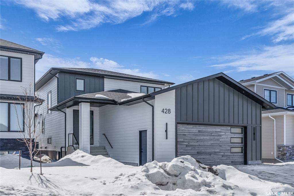 428 Woolf Bend, SK027684, Saskatchewan,