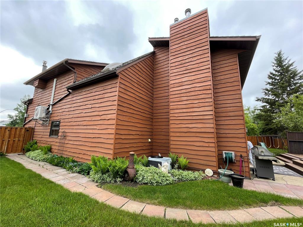 Third View of 38 Sunset Drive N, Silver Heights, Yorkton, Saskatchewan, S3N 3K9