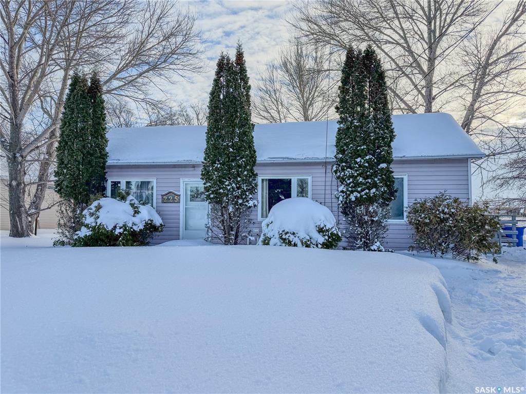 225 Vincent Street W, SK027837, Saskatchewan,