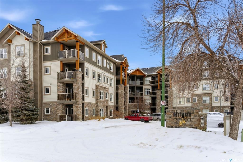 MLS® listing #SK027847 for sale located at 1220 Blackfoot Drive #401