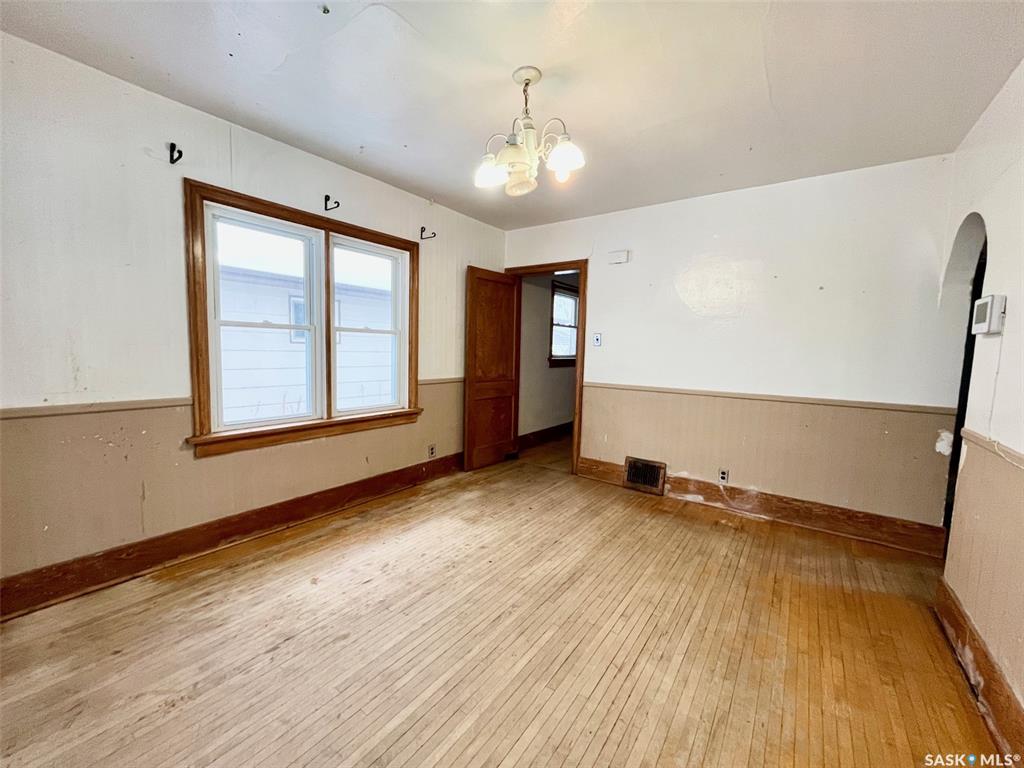 Fifth View of 414 9th Street E, Midtown, Prince Albert, Saskatchewan, S6V 0Y2