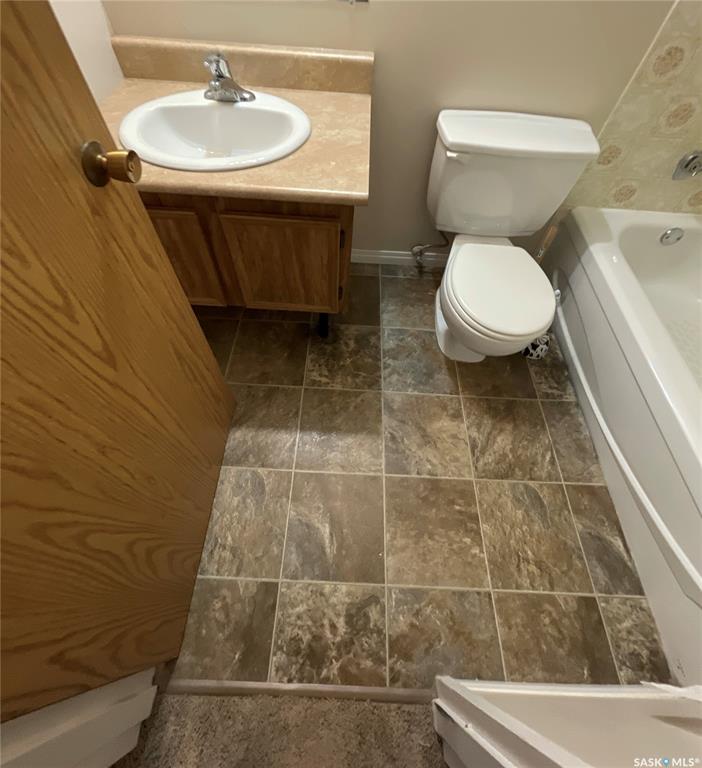 Fifth View of 1808 Eaglesham Avenue #307, Weyburn, Saskatchewan, S4H 3A8